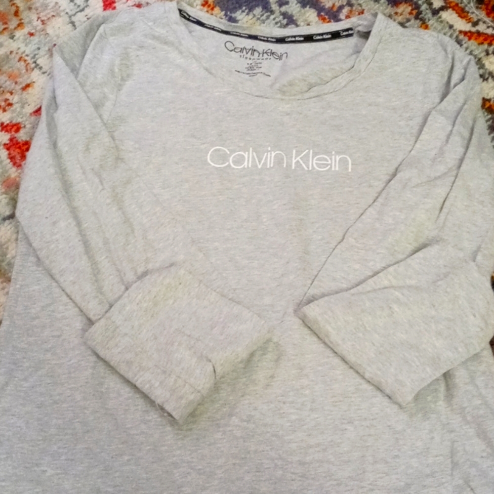 Calvin Klein ladies long sleeve tee large
